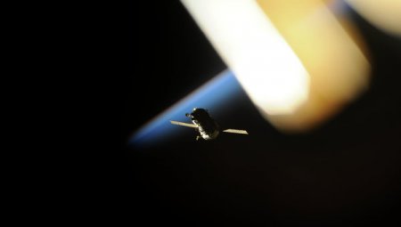 Роскосмос: "Прогресс" полностью сгорит в плотных слоях атмосферы Роскосмос: "Прогресс" полностью сгорит в плотных слоях атмосферы