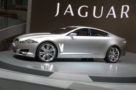 Jaguar XF нового поколения дебютирует в Нью-Йорке Jaguar XF нового поколения дебютирует в Нью-Йорке