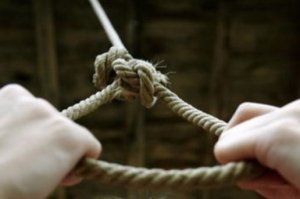 Повесилась 107-и летняя женщина Повесилась 107-и летняя женщина