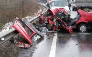2 брата погибли на одной дороге в разных авариях, в один день 2 брата погибли на одной дороге в разных авариях, в один день