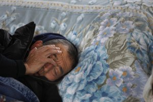 Грабитель заснул в кровати жертвы Грабитель заснул в кровати жертвы
