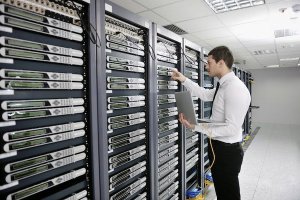 Размещение сервера в стойке Размещение сервера в стойке