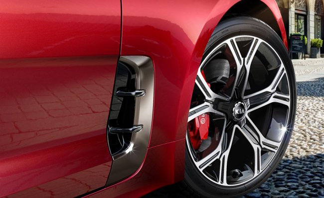   Kia Stinger
