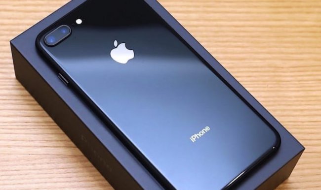   Apple    iPhone 8 Plus    