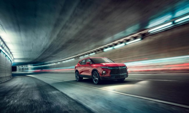      Chevrolet Blazer 2