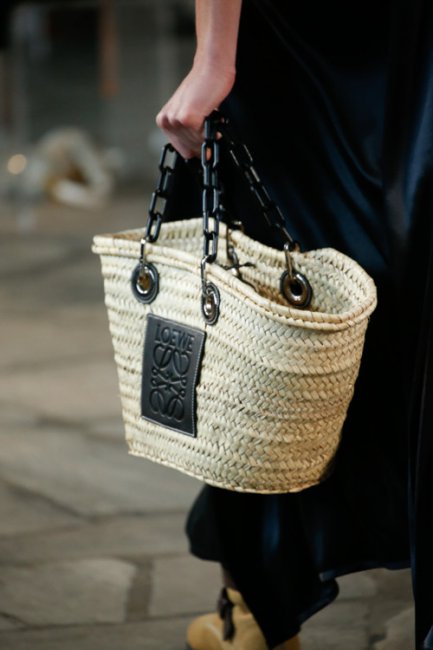   Loewe   2