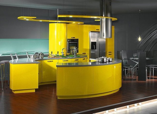 Hi-Tech - ,   